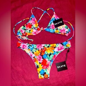 Skatie Bikini Set